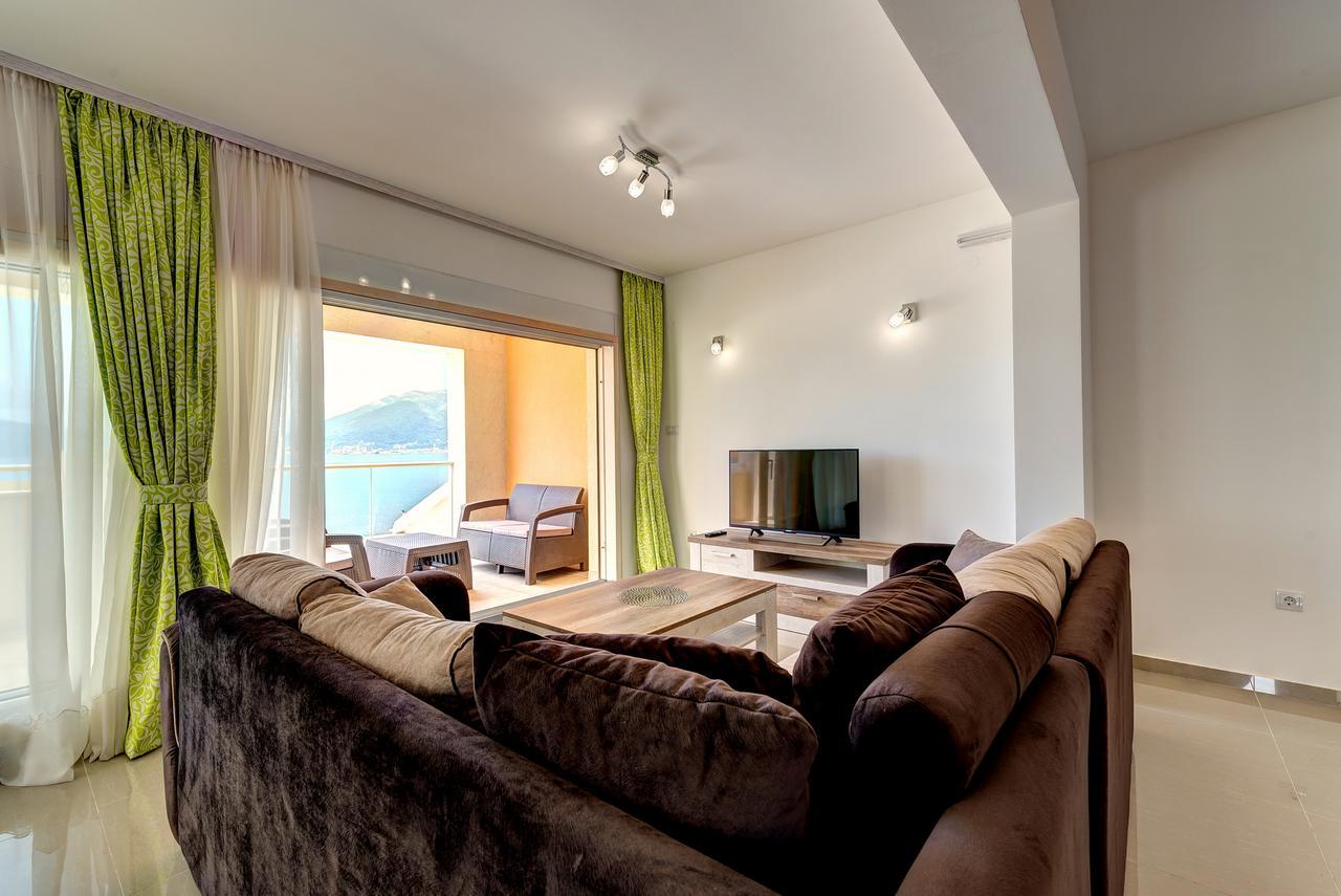 Apartments Villa Adriatic Tivat Exterior photo